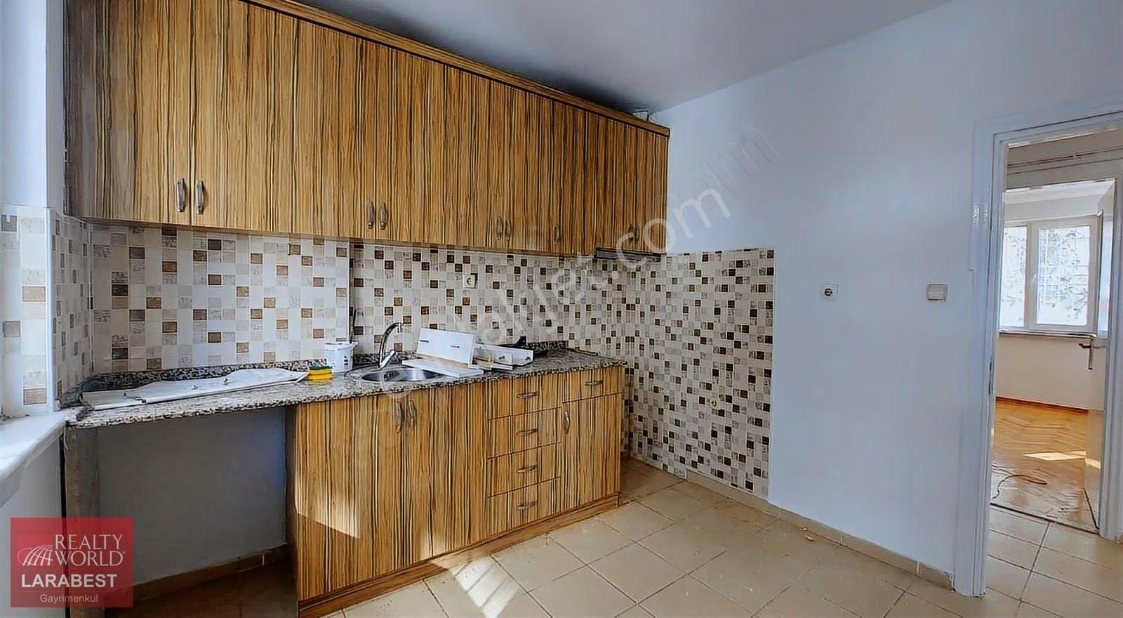 Narenciye'de Sampi Kavşağı Yakınında 3+1kiralık Daire - Görsel 7