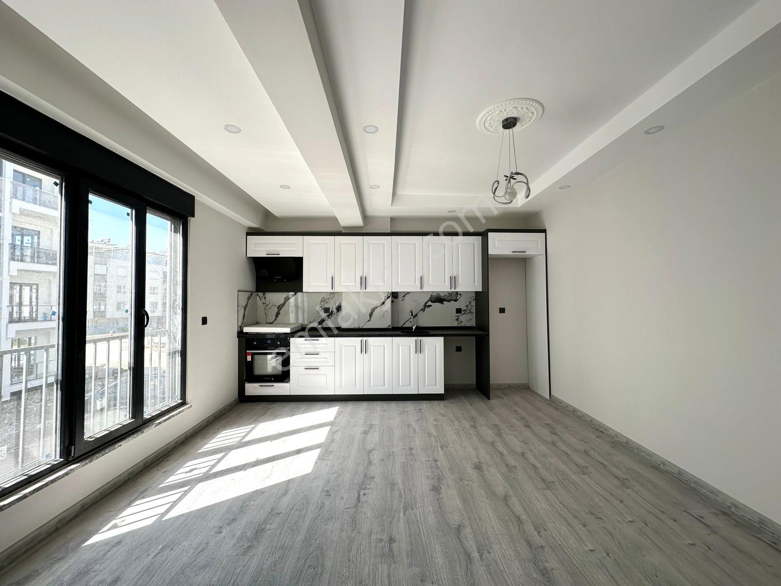 🏡 Referans'tan Akçay'da Şık Tasarımlı Kapalı Otoparklı 1+1 Daire - Görsel 15