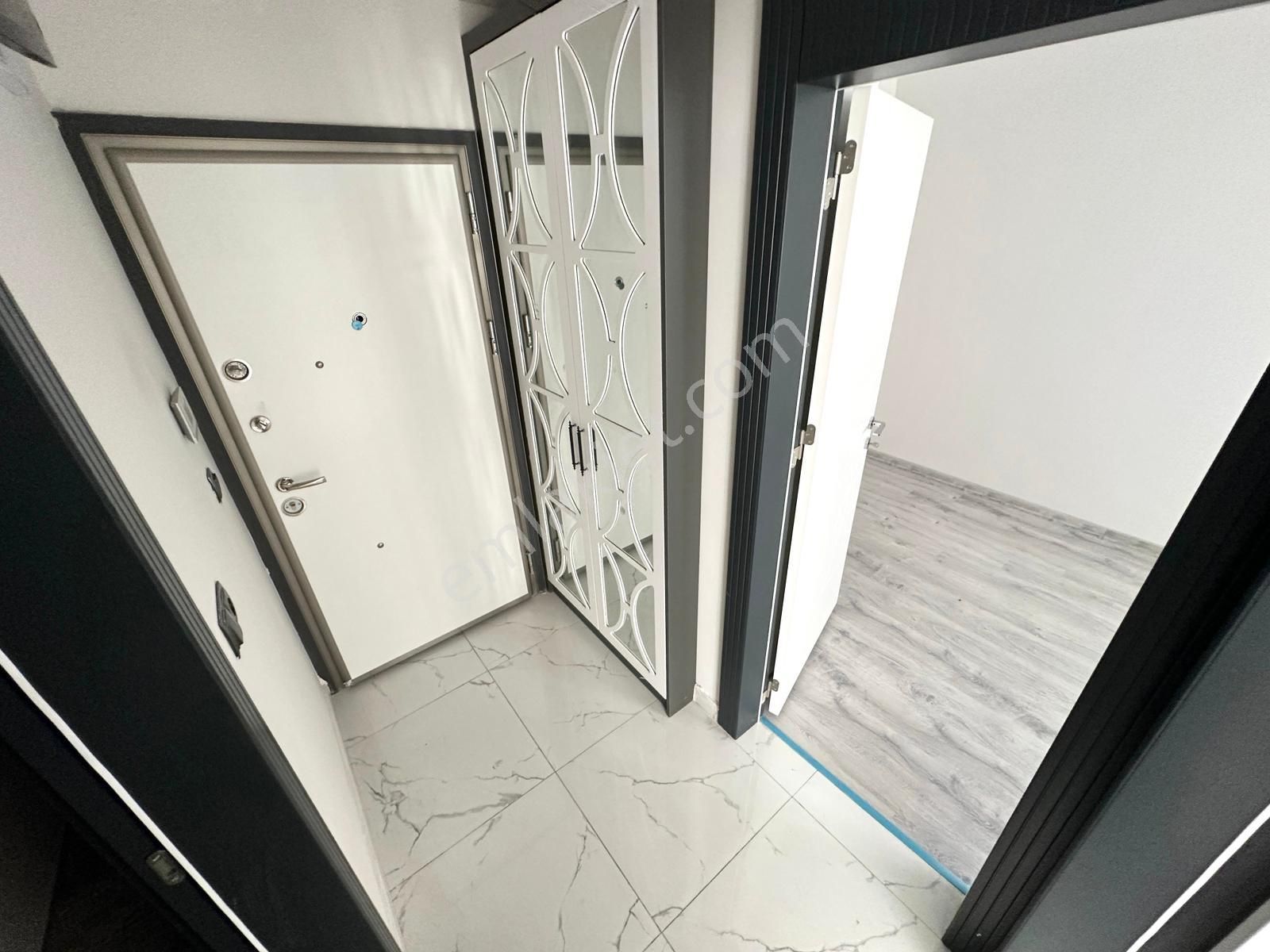 🏡 Referans'tan Akçay'da Şık Tasarımlı Kapalı Otoparklı 1+1 Daire - Görsel 25