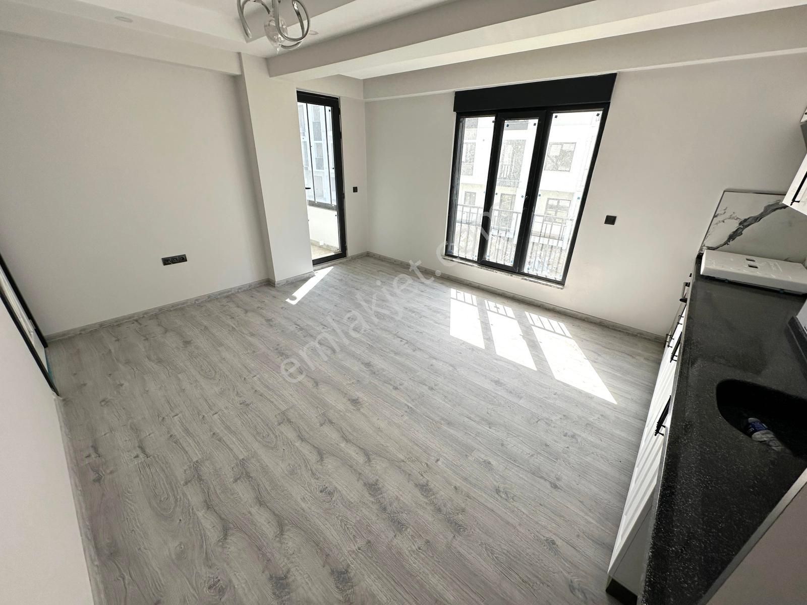 🏡 Referans'tan Akçay'da Şık Tasarımlı Kapalı Otoparklı 1+1 Daire - Görsel 3