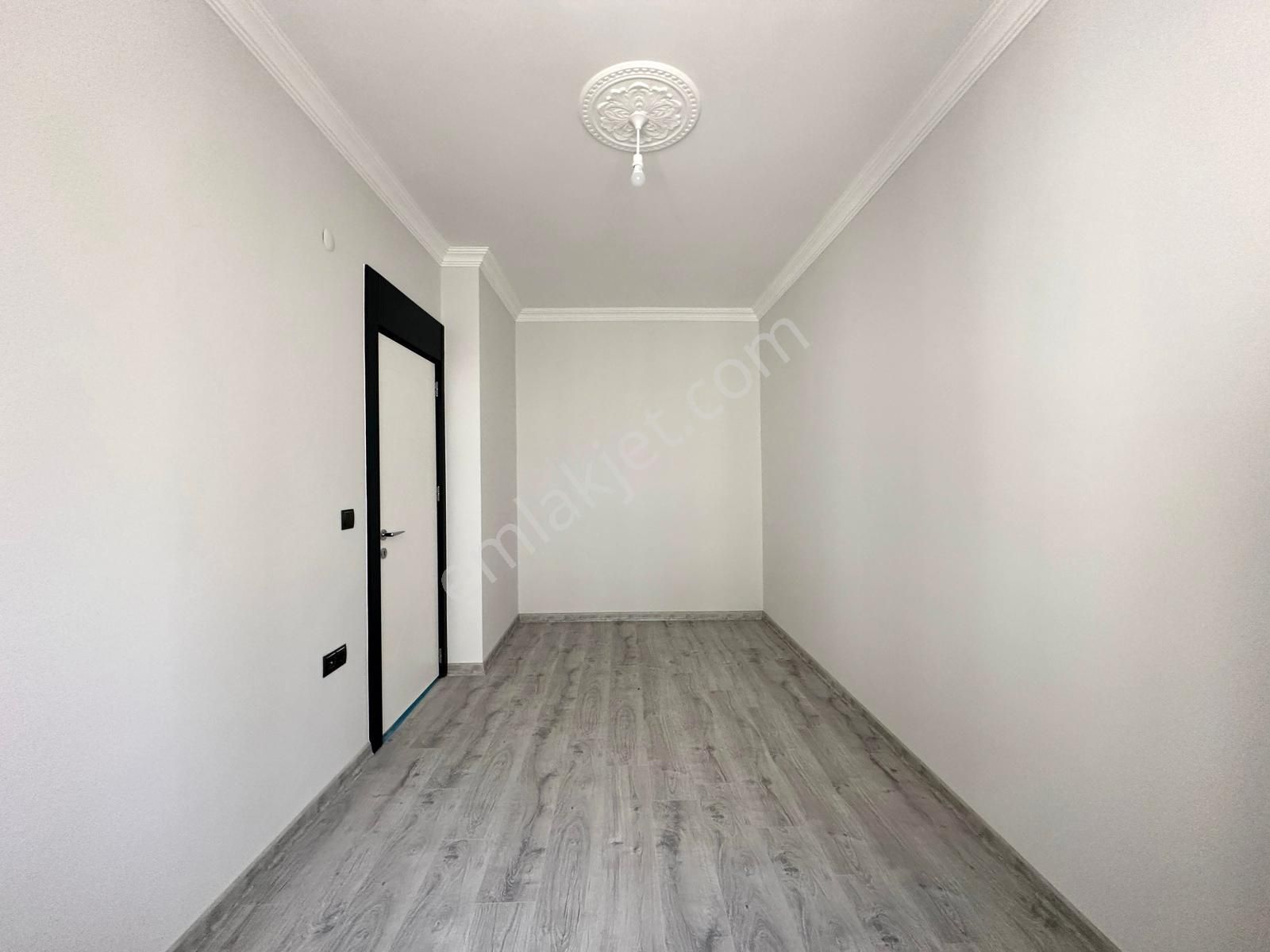 🏡 Referans'tan Akçay'da Şık Tasarımlı Kapalı Otoparklı 1+1 Daire - Görsel 17