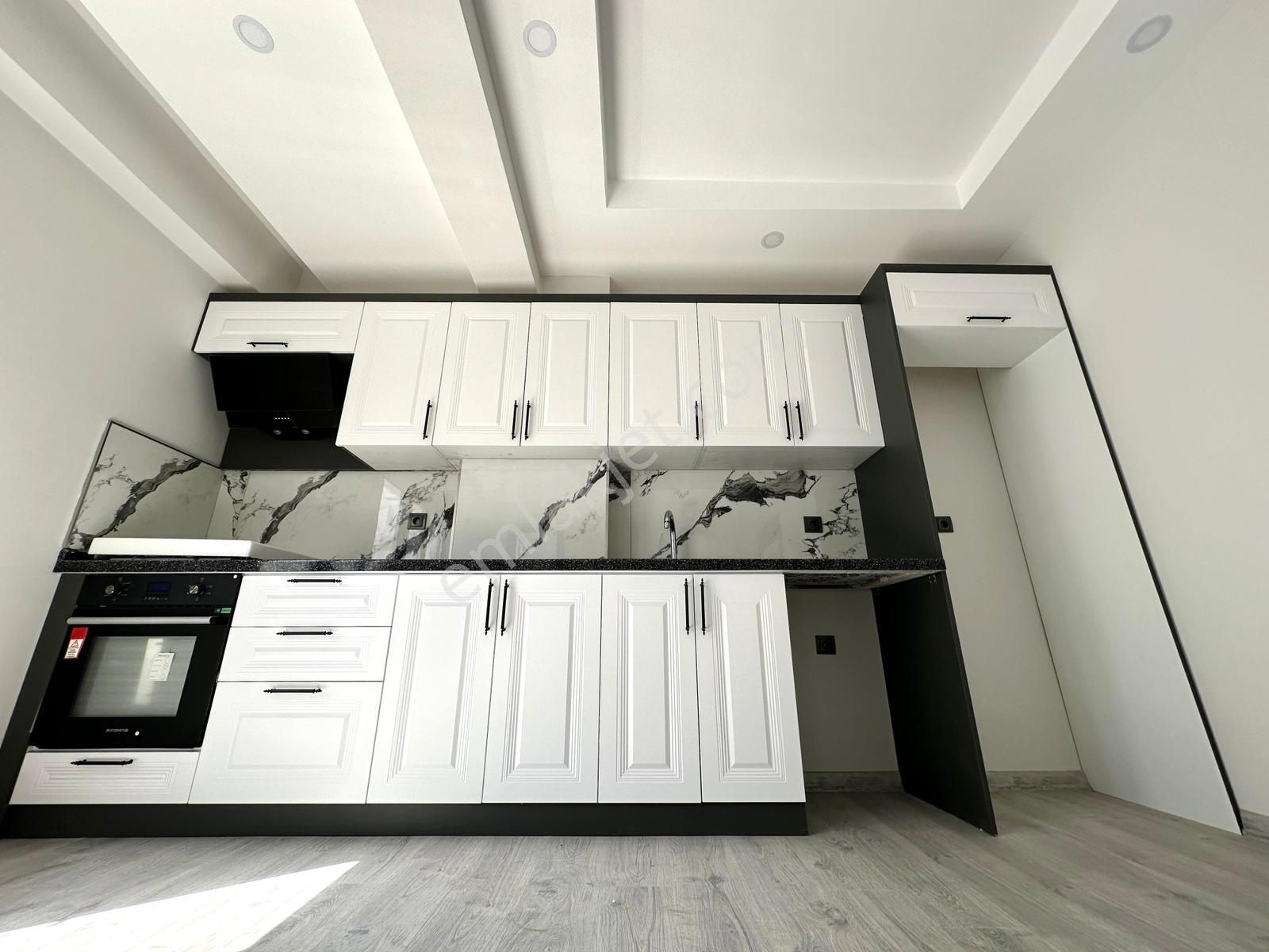 🏡 Referans'tan Akçay'da Şık Tasarımlı Kapalı Otoparklı 1+1 Daire - Görsel 13