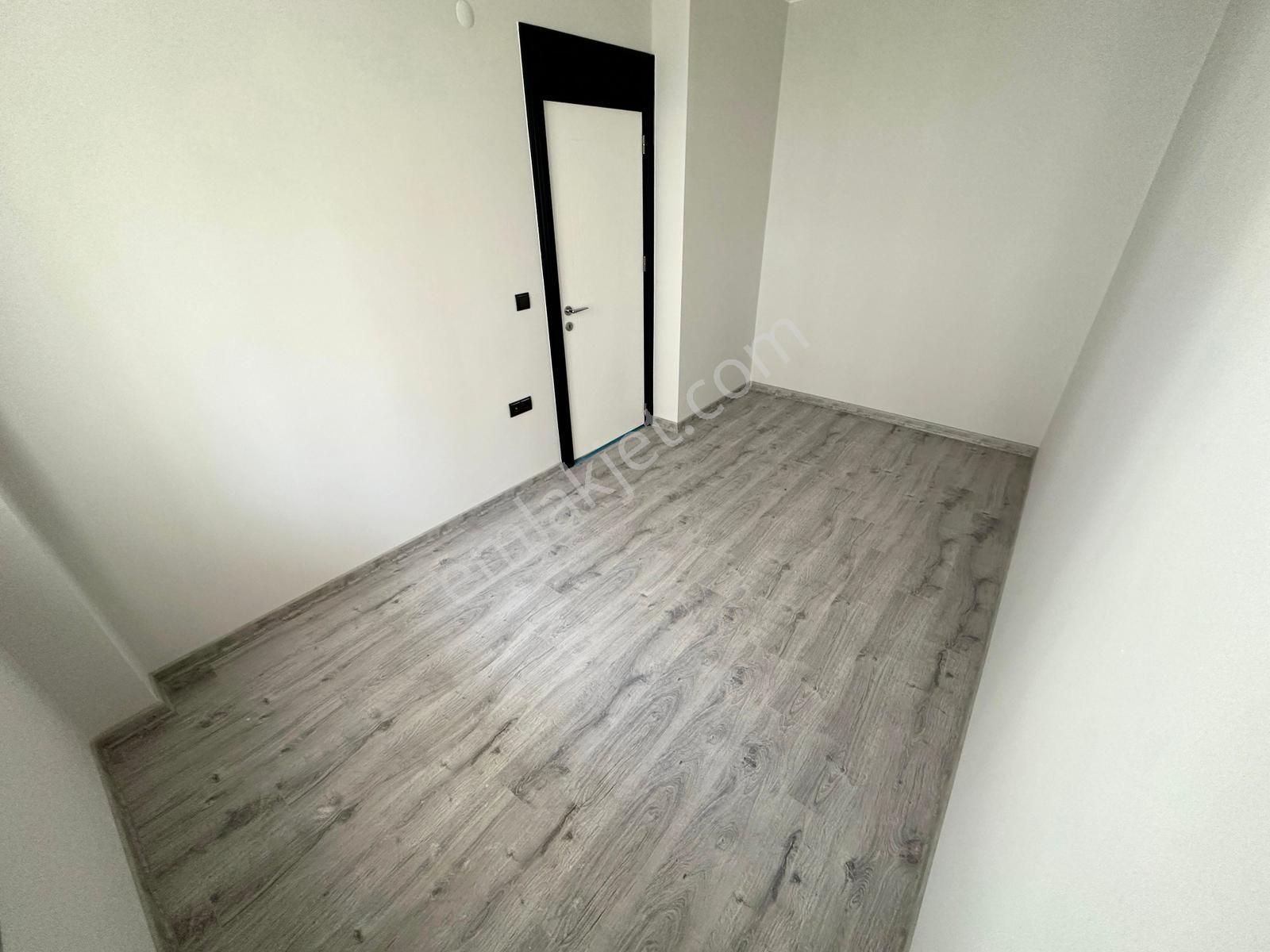 🏡 Referans'tan Akçay'da Şık Tasarımlı Kapalı Otoparklı 1+1 Daire - Görsel 23