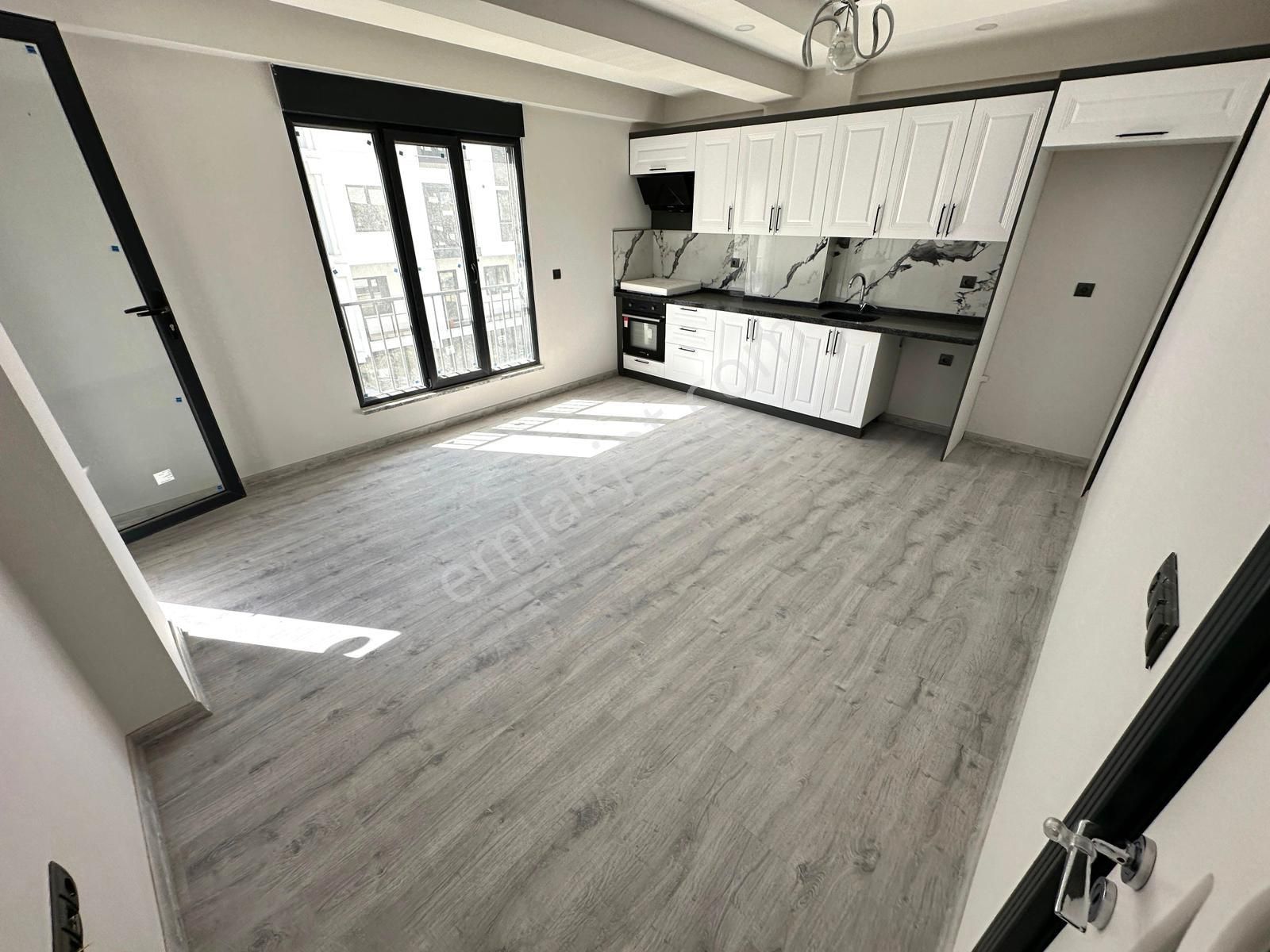 🏡 Referans'tan Akçay'da Şık Tasarımlı Kapalı Otoparklı 1+1 Daire - Görsel 21