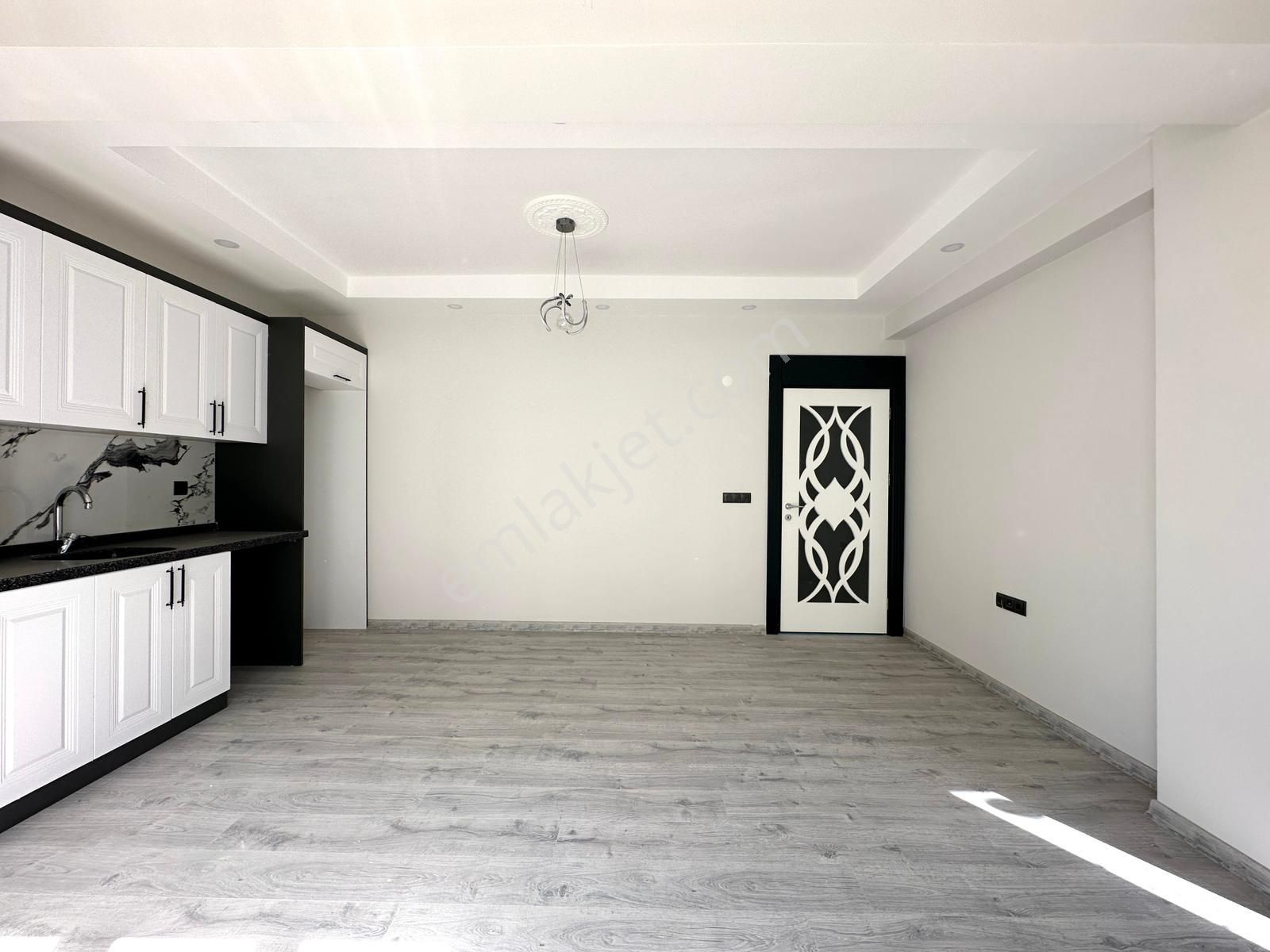 🏡 Referans'tan Akçay'da Şık Tasarımlı Kapalı Otoparklı 1+1 Daire - Görsel 2