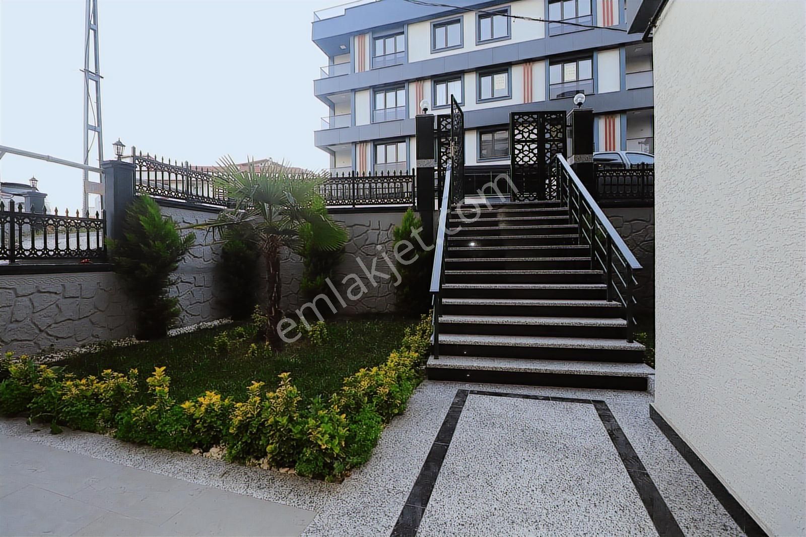 Beylikdüzü Kavaklı Satılık Daire Girişkat - Görsel 7