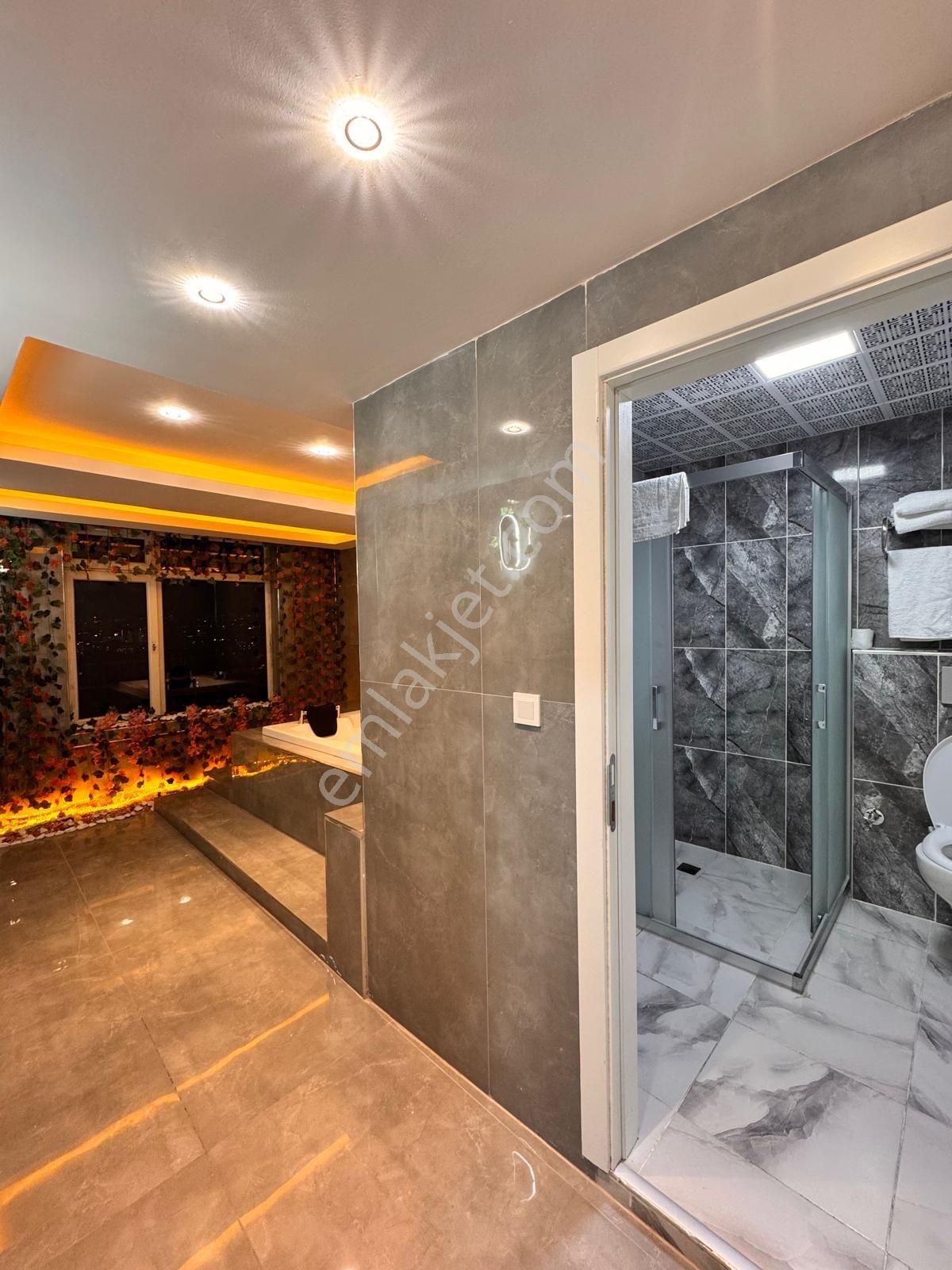 Yenimahallede Günlük Kiralık Lüx Jakuzili Daire - Görsel 10
