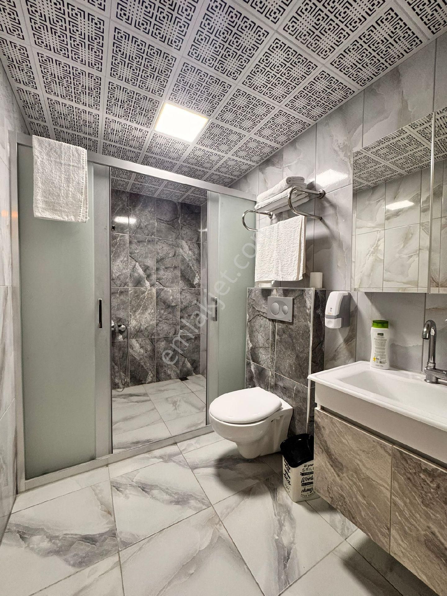 Yenimahallede Günlük Kiralık Lüx Jakuzili Daire - Görsel 21