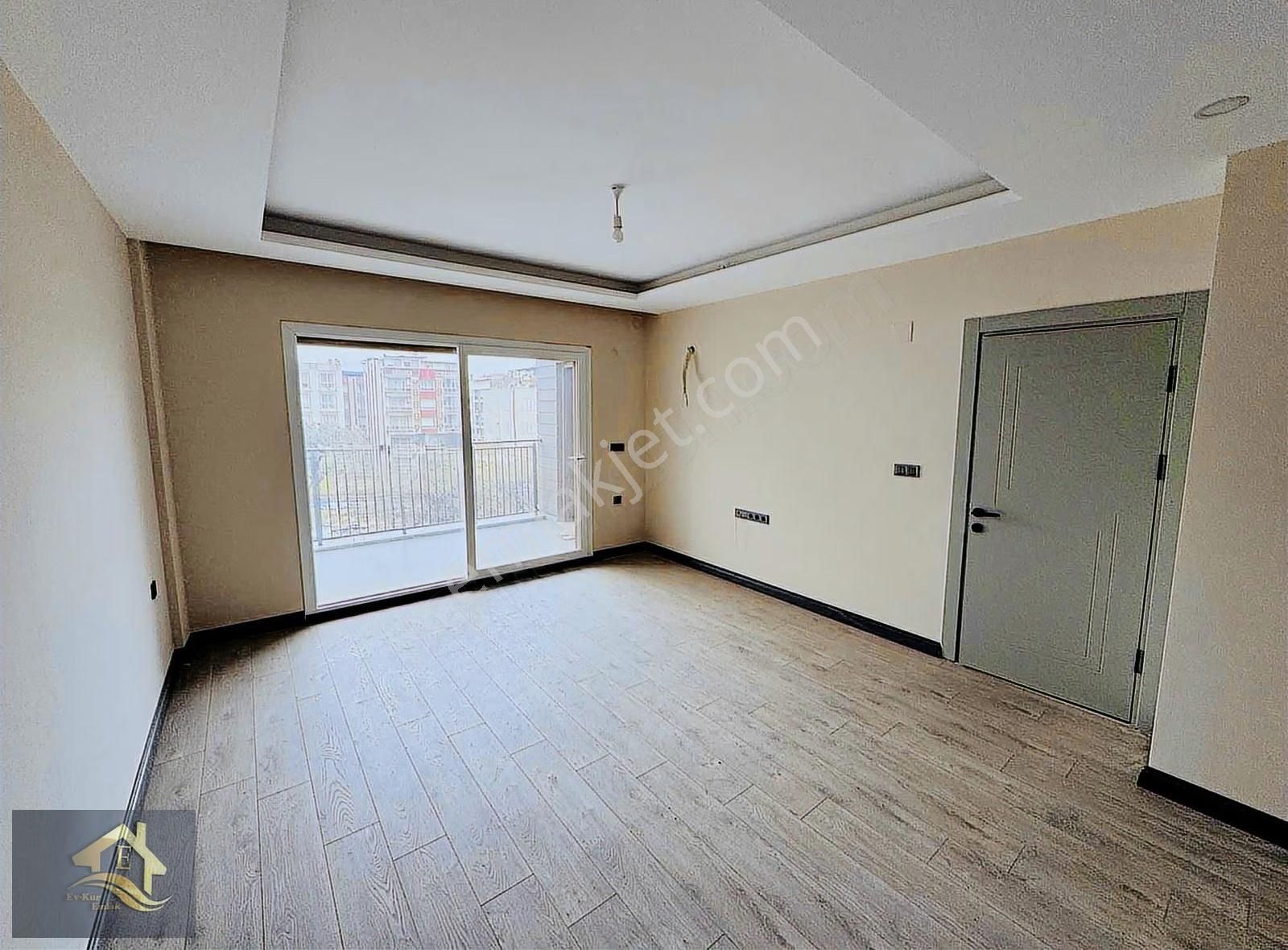 Kuşadası Davutlar'da Ara Kat Ebeveyn Banyolu Satılık 2+1 Daire - Görsel 9