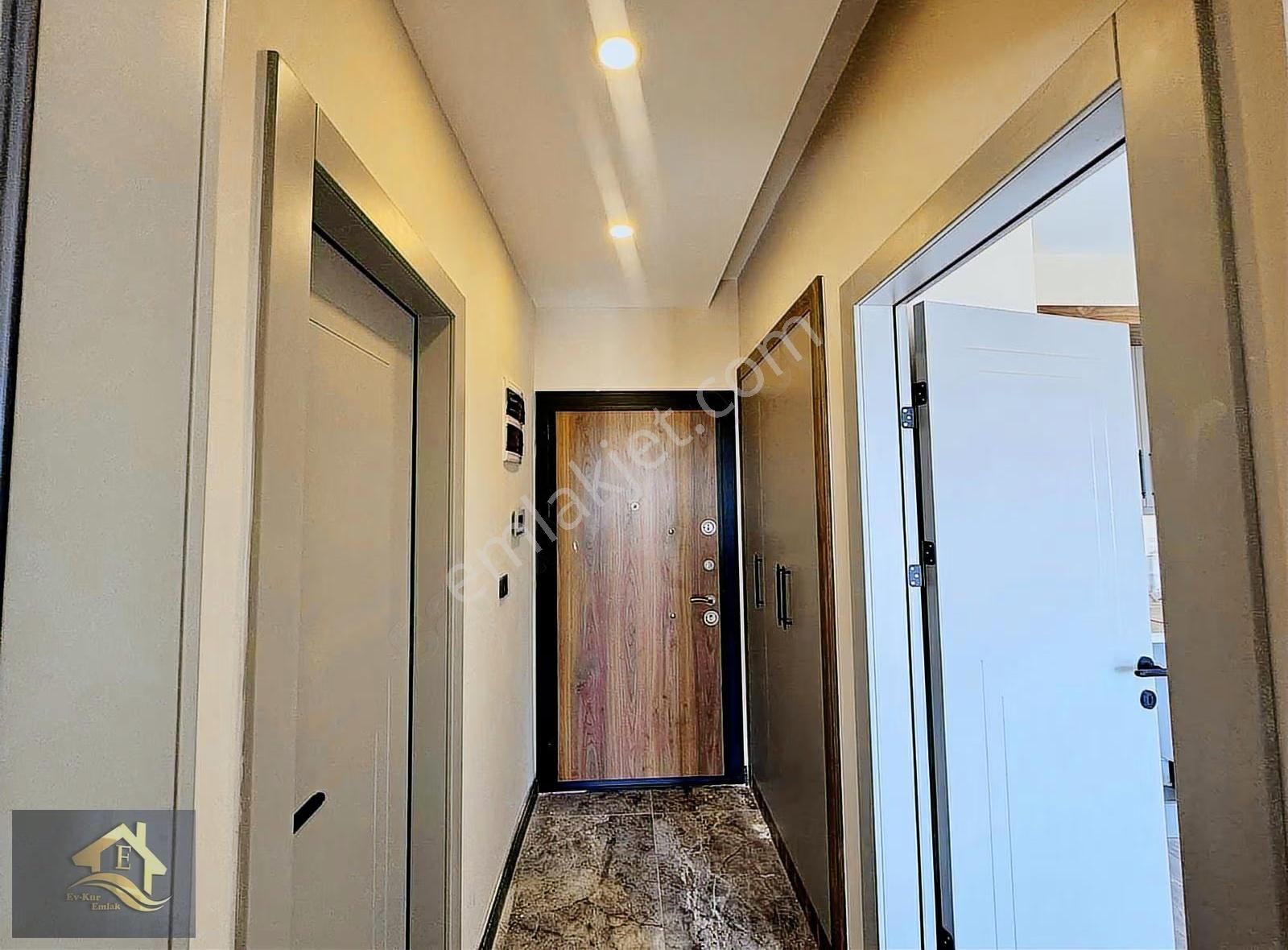 Kuşadası Davutlar'da Ara Kat Ebeveyn Banyolu Satılık 2+1 Daire - Görsel 15