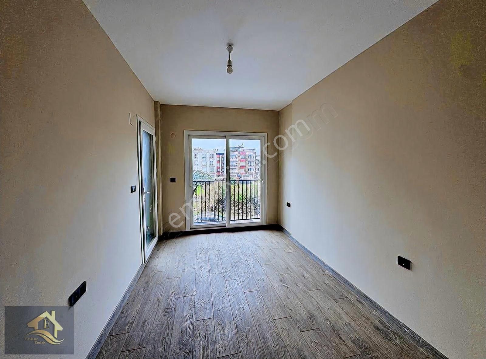 Kuşadası Davutlar'da Ara Kat Ebeveyn Banyolu Satılık 2+1 Daire - Görsel 6