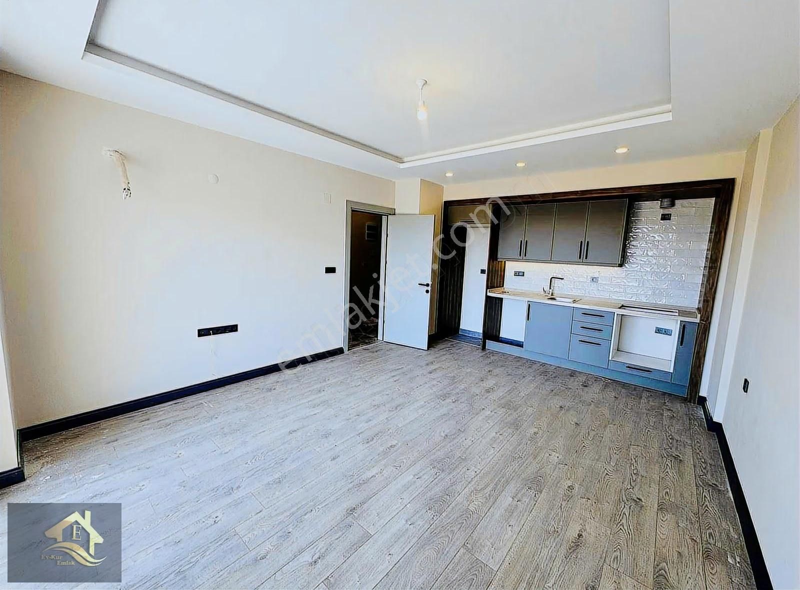 Kuşadası Davutlar'da Ara Kat Ebeveyn Banyolu Satılık 2+1 Daire - Görsel 8