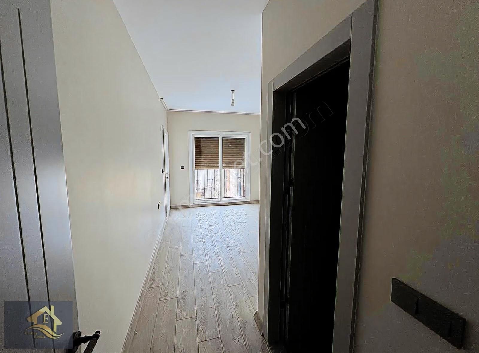 Kuşadası Davutlar'da Ara Kat Ebeveyn Banyolu Satılık 2+1 Daire - Görsel 26