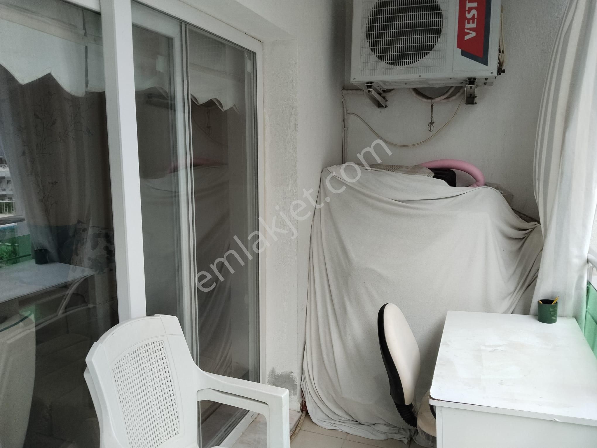 Yabancıdan Acil Satılık 1+1 Daire - Görsel 12