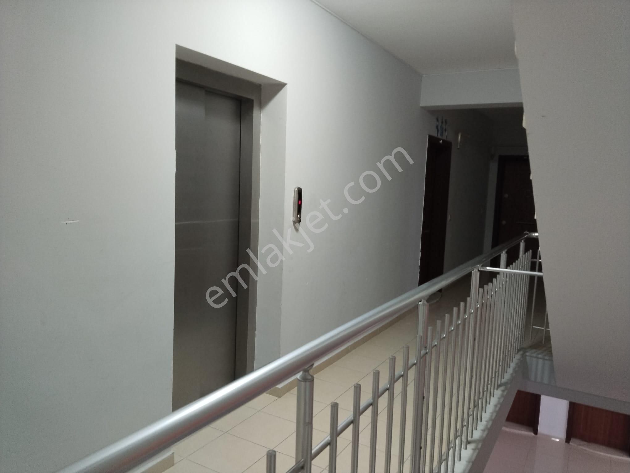 Yabancıdan Acil Satılık 1+1 Daire - Görsel 7