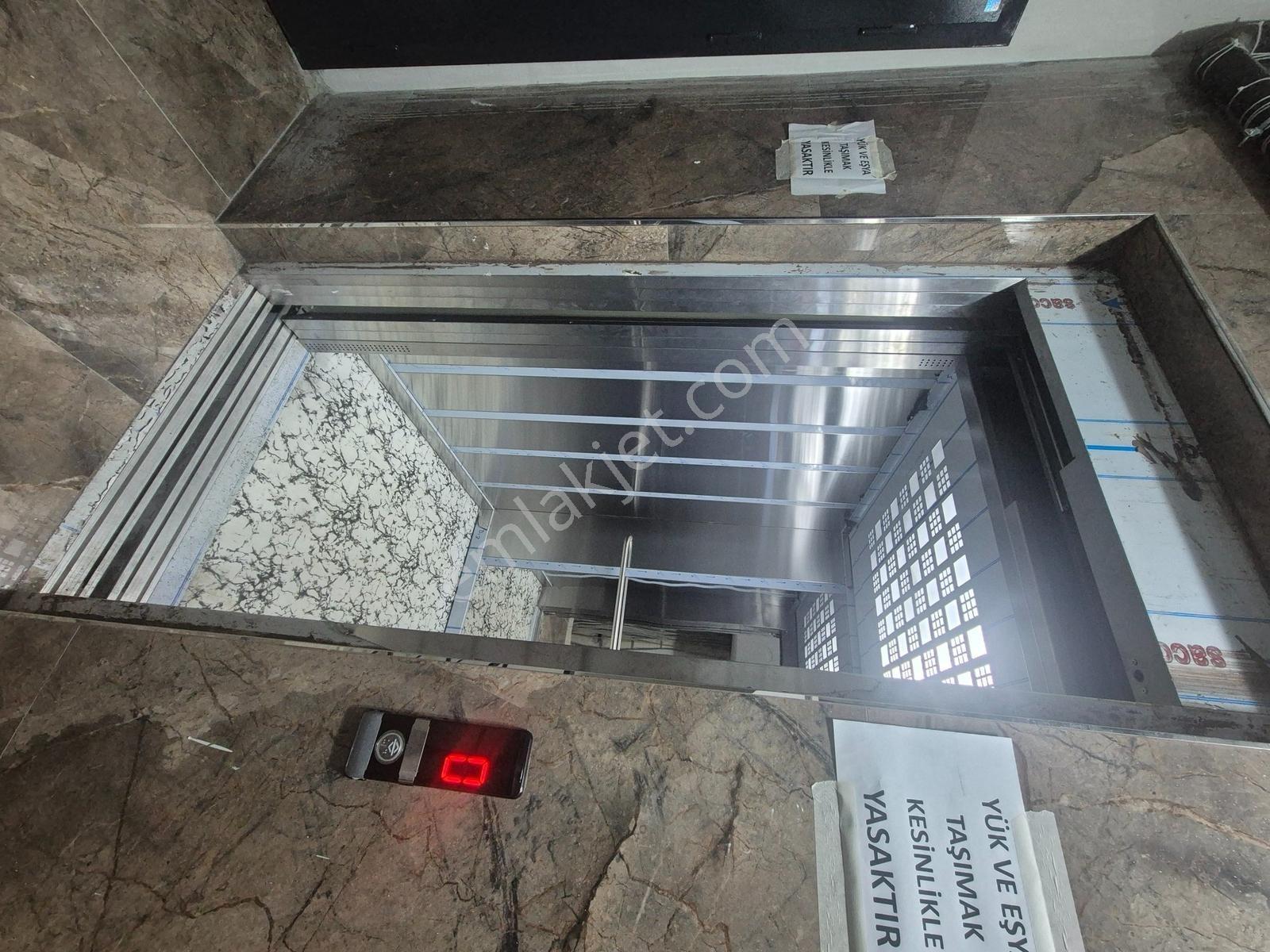 Armaxdan Bağlarbaşın Caddesinde 190m2 Ultra Lüx Dublex Daire - Görsel 8