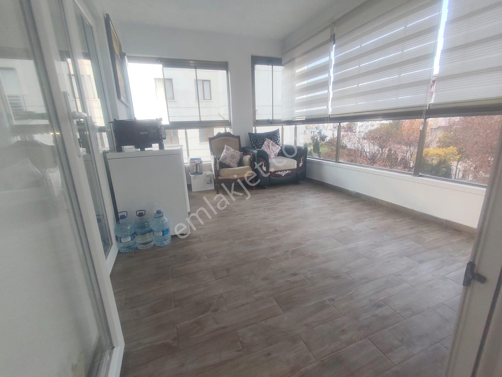 Yılmaz Gayrimenkulden Emsalli Cadde Üzeri Kacmaz 4+1 Fırsat Dairesi - Görsel 25