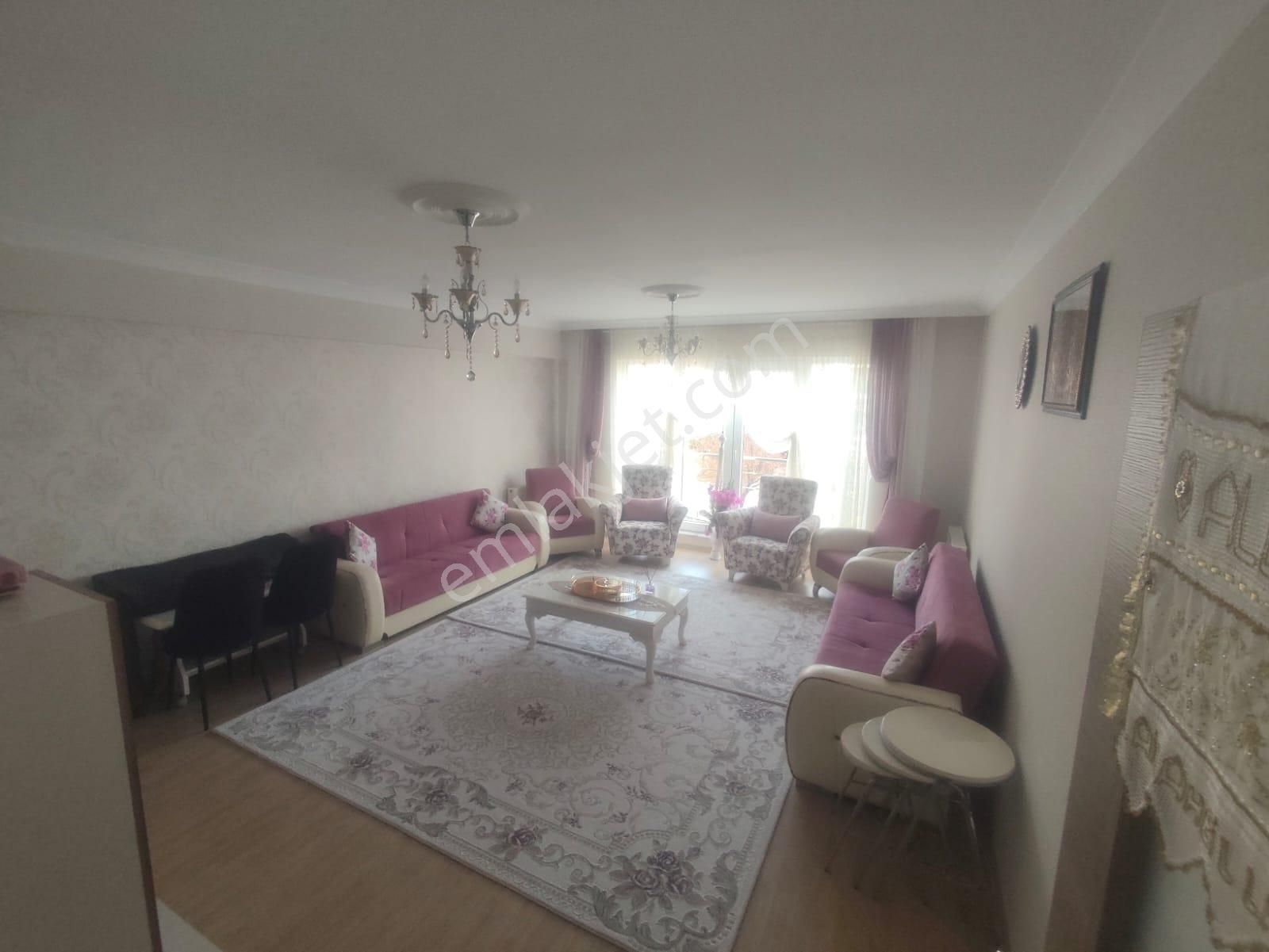 Yılmaz Gayrimenkulden Emsalli Cadde Üzeri Kacmaz 4+1 Fırsat Dairesi - Görsel 21