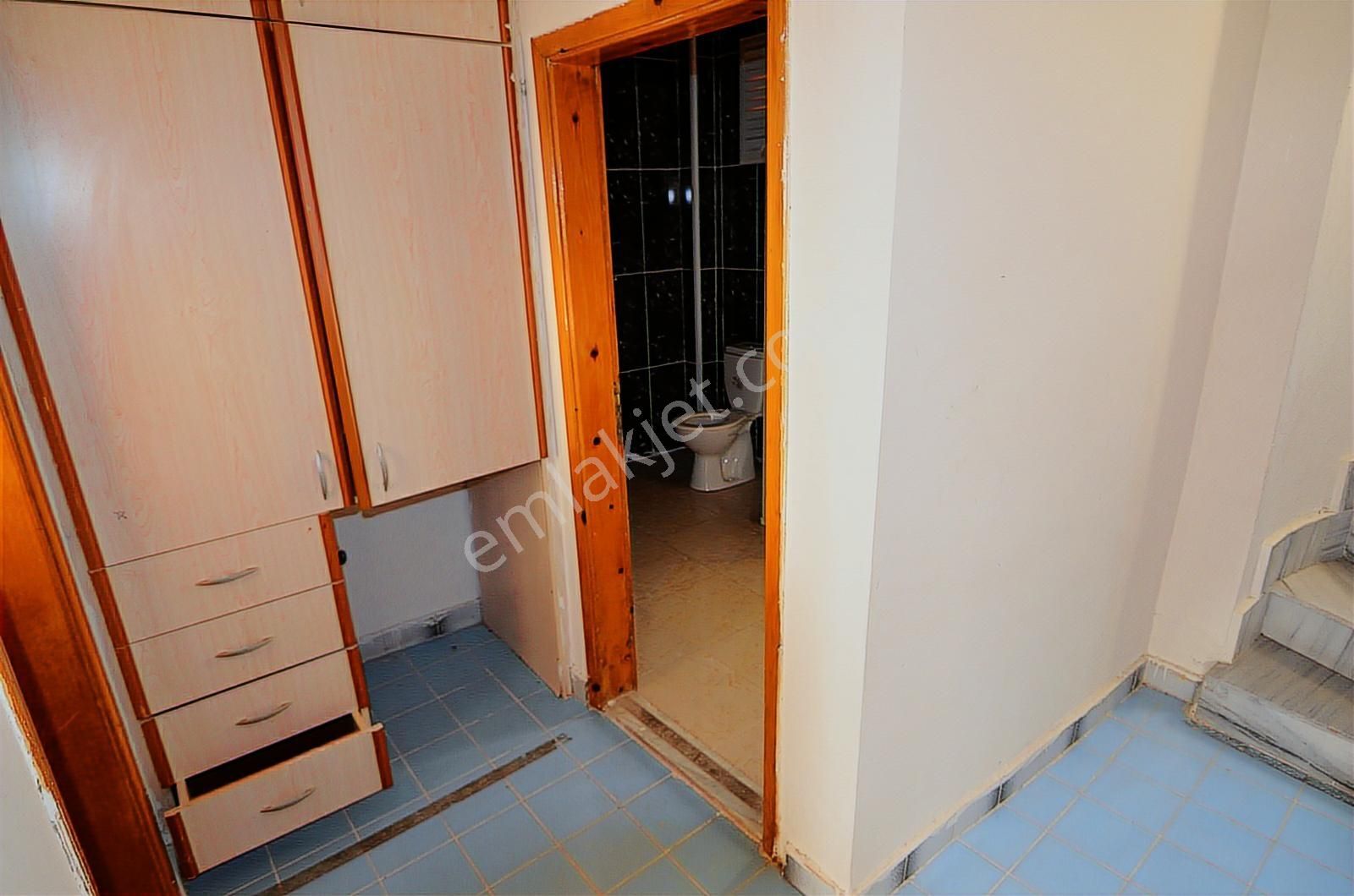 Talha Tozduman'dan Meram Yaka'da 6+1 Oda Müstakil Ev Kiralık - Görsel 25