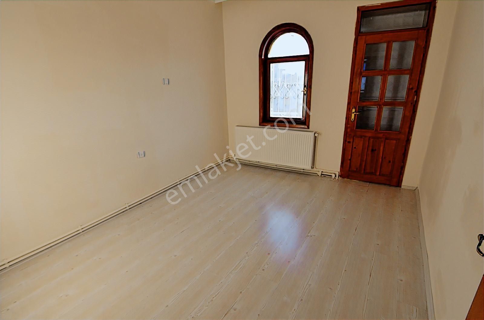 Talha Tozduman'dan Meram Yaka'da 6+1 Oda Müstakil Ev Kiralık - Görsel 27