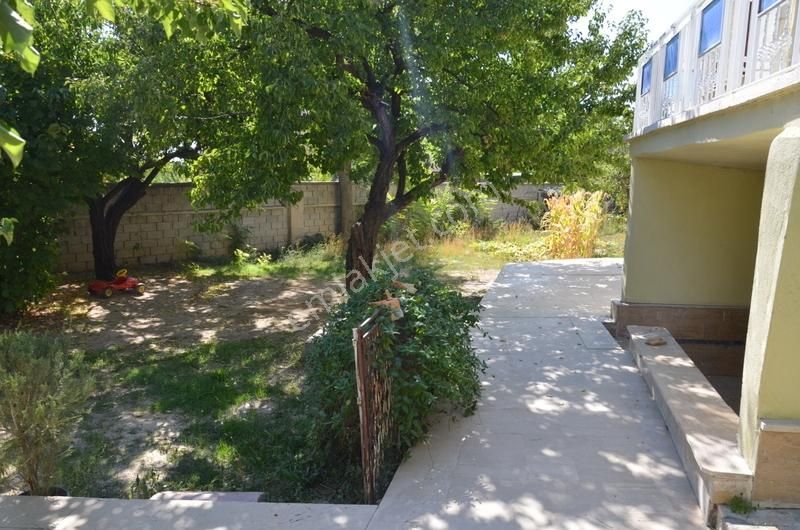 Talha Tozduman'dan Meram Yaka'da 6+1 Oda Müstakil Ev Kiralık - Görsel 5