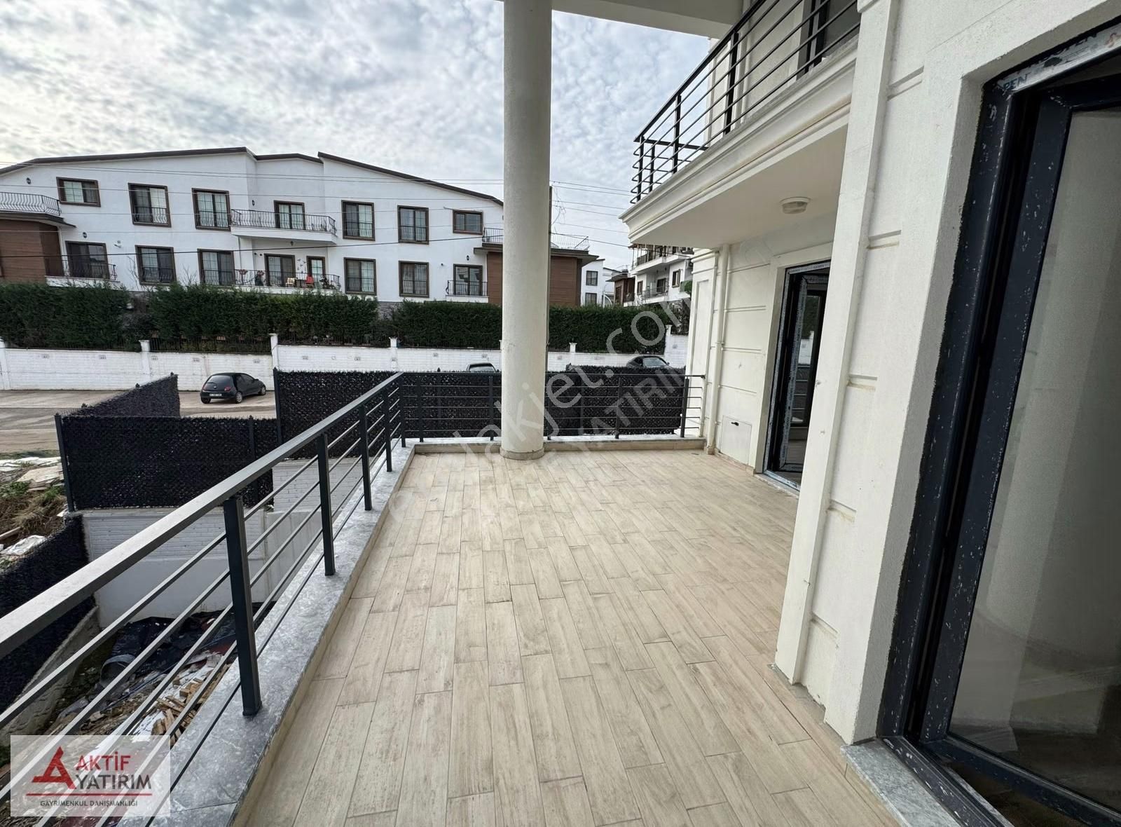 Villa Tadında Bahçeli Ayrı Girişli 3+1 Lüks Bahçe Dubleks - Görsel 3