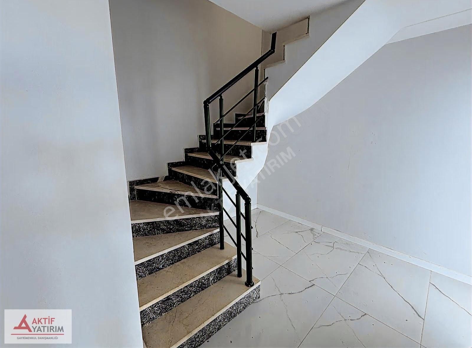 Villa Tadında Bahçeli Ayrı Girişli 3+1 Lüks Bahçe Dubleks - Görsel 30