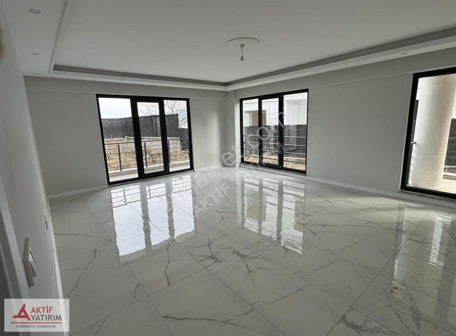 Villa Tadında Bahçeli Ayrı Girişli 3+1 Lüks Bahçe Dubleks - Görsel 28