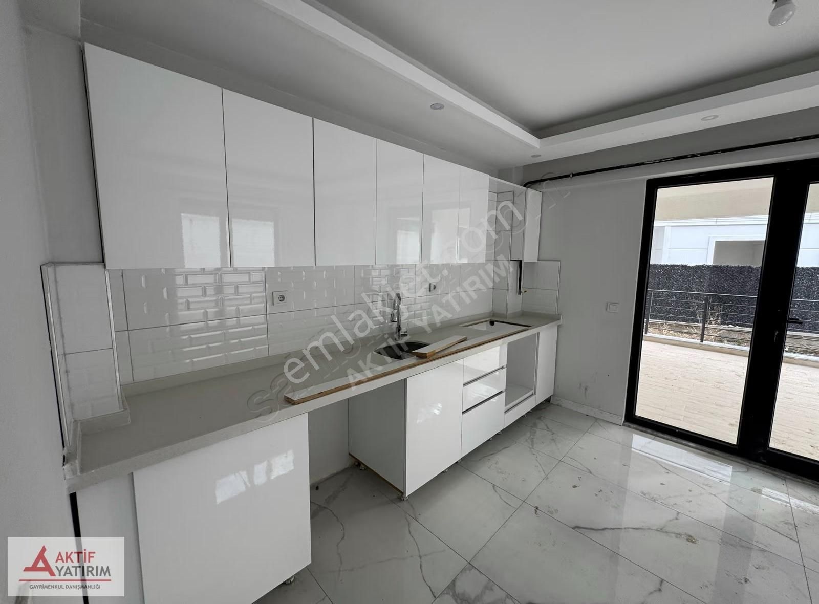 Villa Tadında Bahçeli Ayrı Girişli 3+1 Lüks Bahçe Dubleks - Görsel 14