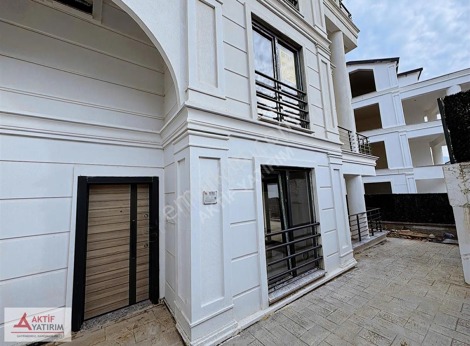 Villa Tadında Bahçeli Ayrı Girişli 3+1 Lüks Bahçe Dubleks