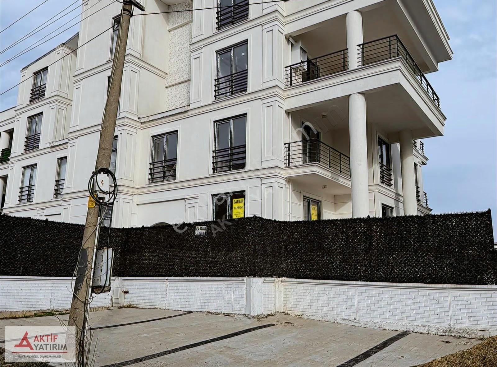 Villa Tadında Bahçeli Ayrı Girişli 3+1 Lüks Bahçe Dubleks - Görsel 32