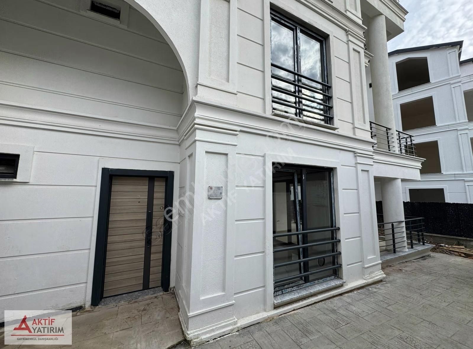 Villa Tadında Bahçeli Ayrı Girişli 3+1 Lüks Bahçe Dubleks - Görsel 13