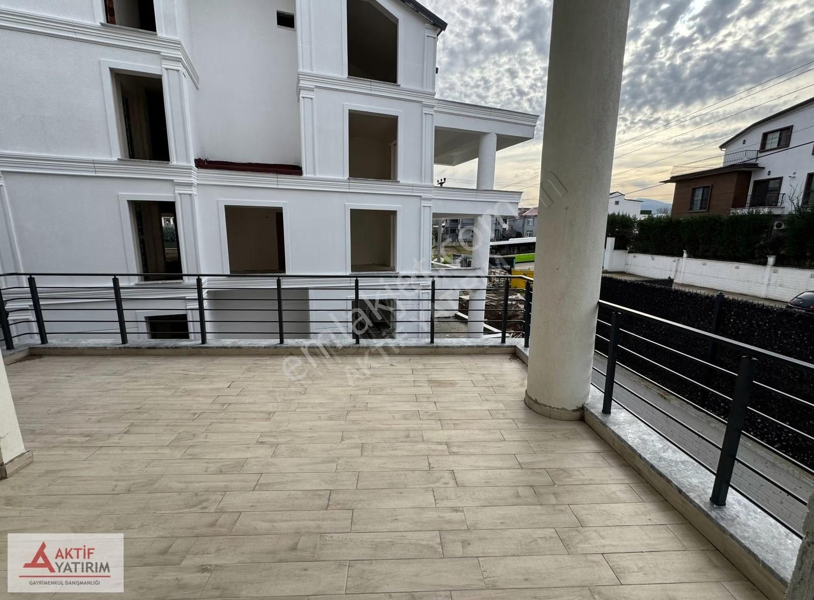 Villa Tadında Bahçeli Ayrı Girişli 3+1 Lüks Bahçe Dubleks - Görsel 20