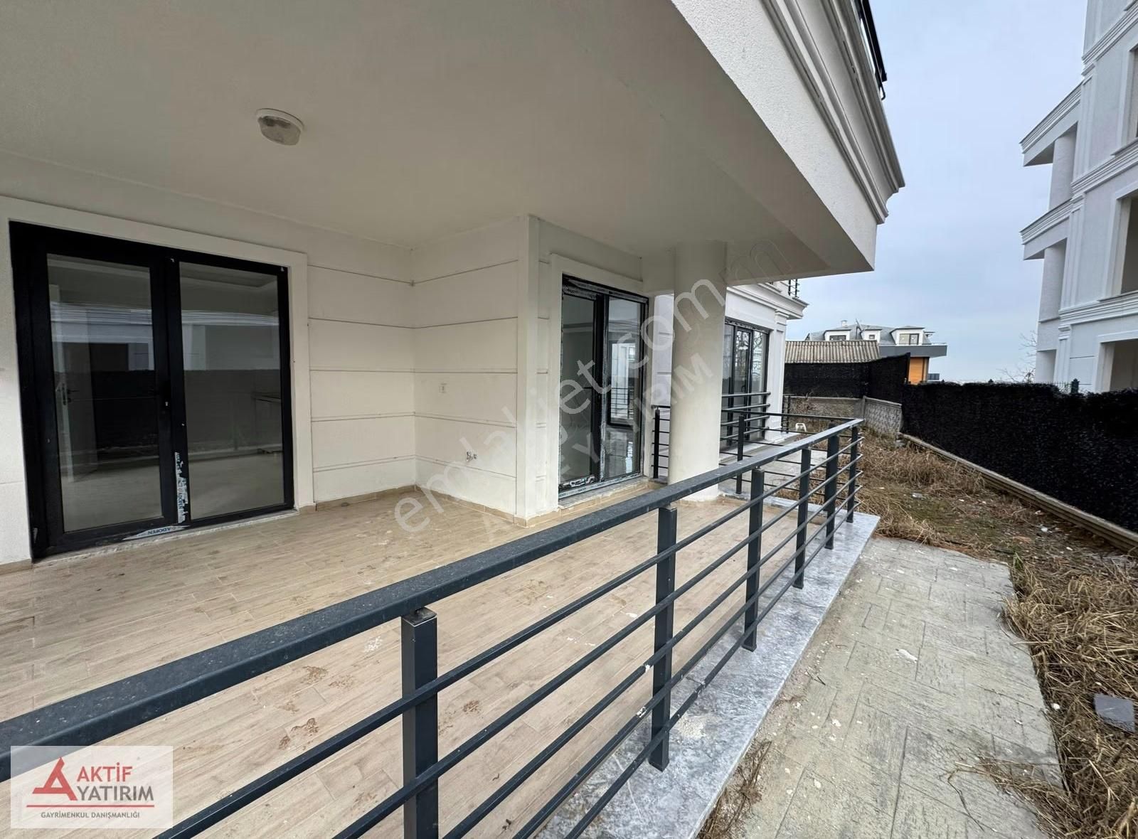 Villa Tadında Bahçeli Ayrı Girişli 3+1 Lüks Bahçe Dubleks - Görsel 27
