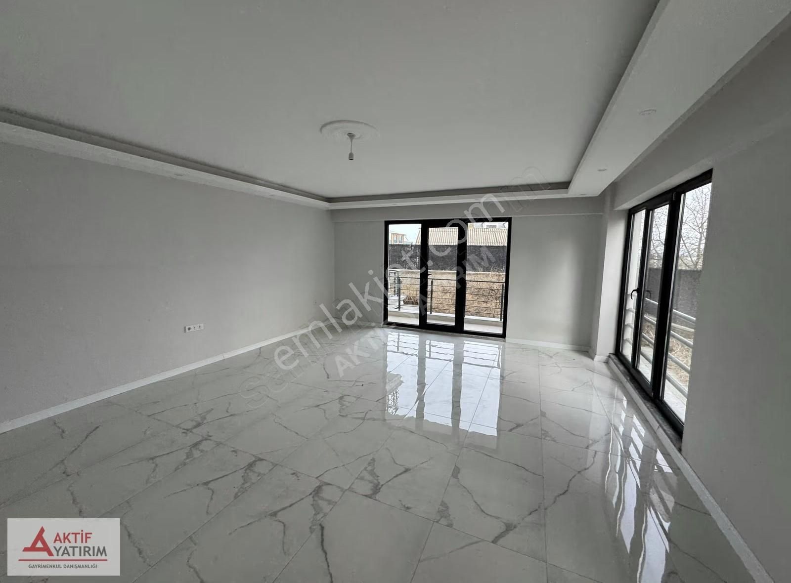 Villa Tadında Bahçeli Ayrı Girişli 3+1 Lüks Bahçe Dubleks - Görsel 31