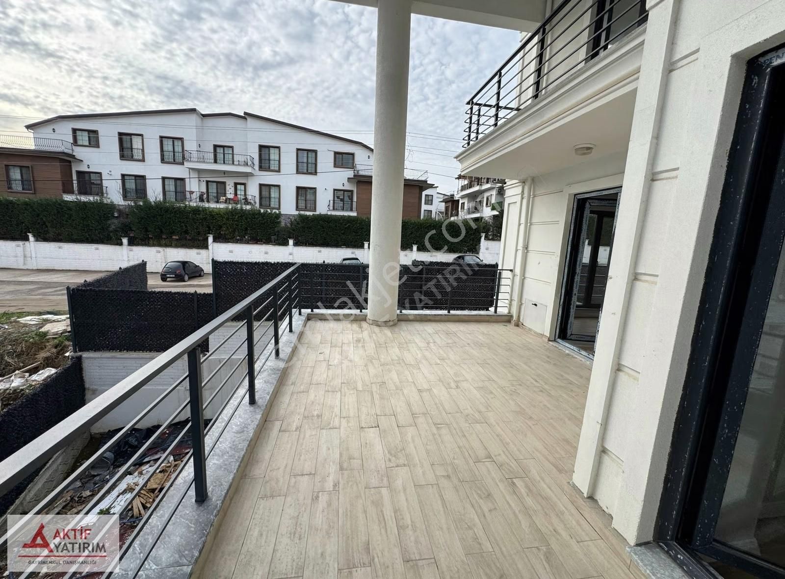 Villa Tadında Bahçeli Ayrı Girişli 3+1 Lüks Bahçe Dubleks - Görsel 25