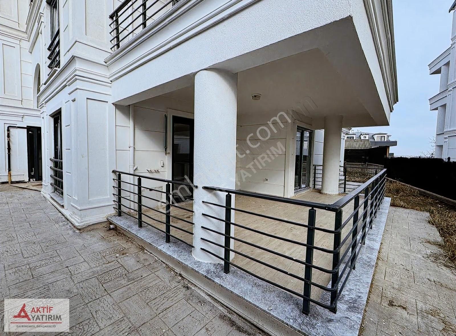 Villa Tadında Bahçeli Ayrı Girişli 3+1 Lüks Bahçe Dubleks - Görsel 23