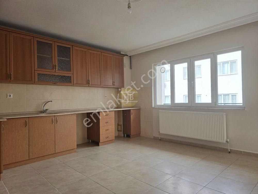 Hb'den 3+1 Kiralık Daire, Doğalgazlı, Mükemmel Ferahlıkta, Sakin Aile Apartmanı - Görsel 6