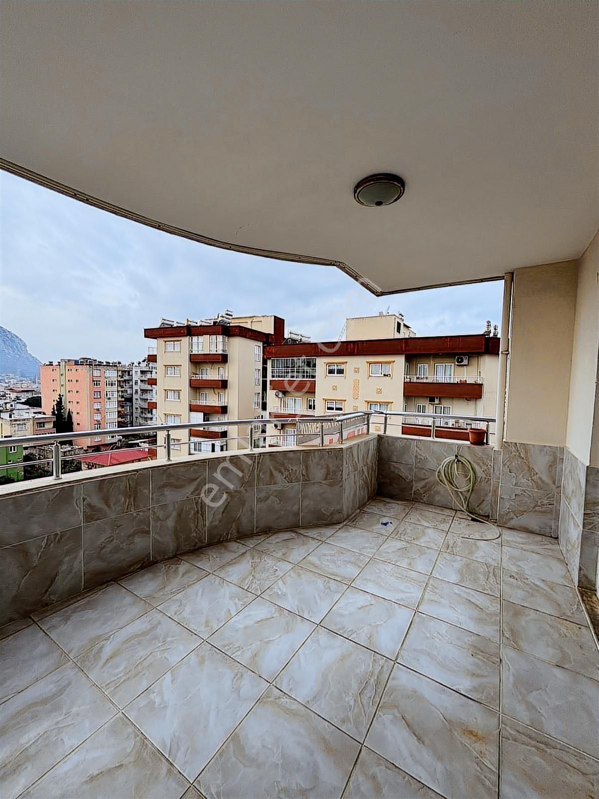 Kozan Gayrimenkulden Özgül Sitesinde 3+1 Geniş Ferah Daire - Görsel 12