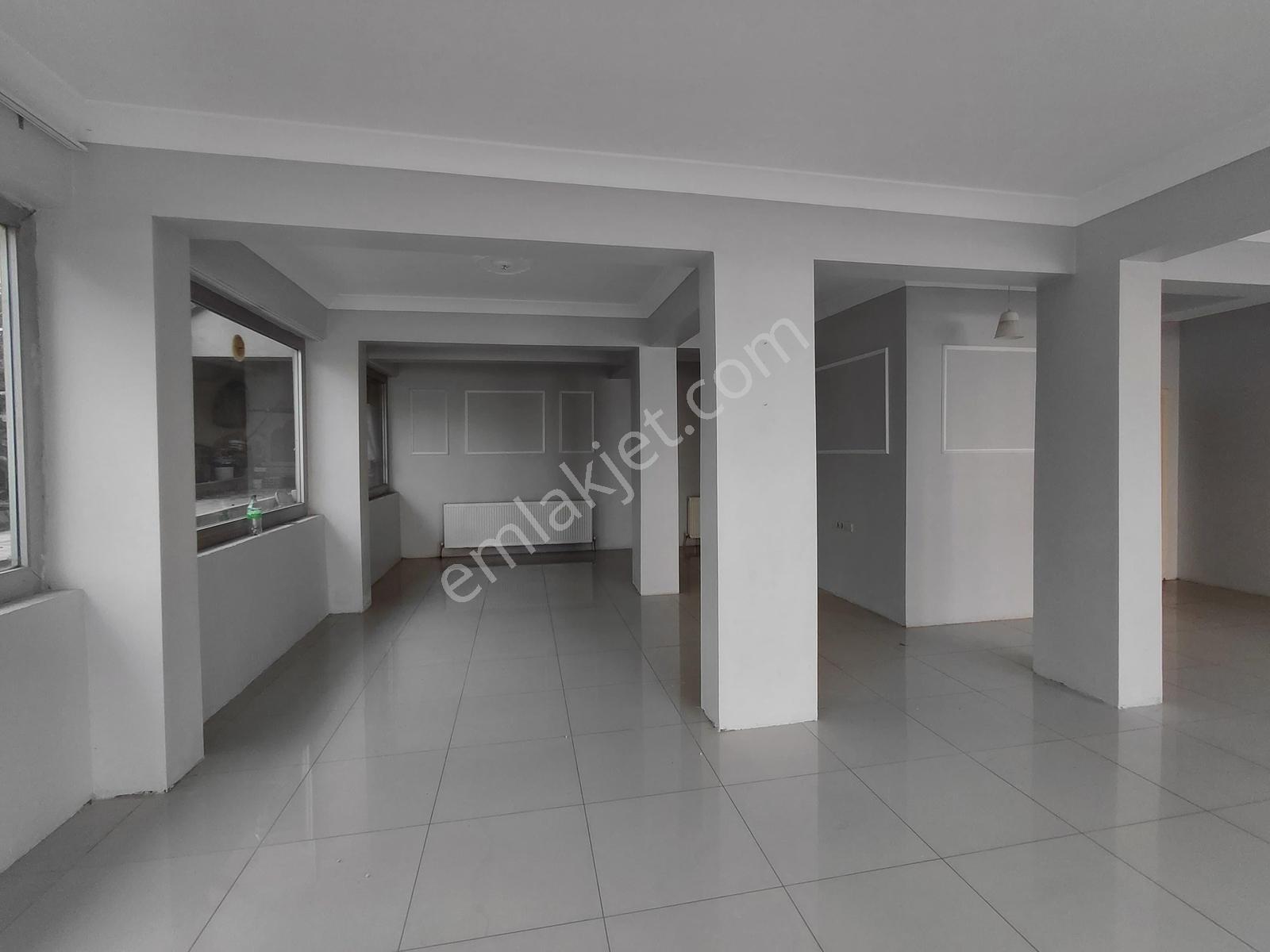 Çalışkanlar Gyo'dan Satılık Çarşı Merkezde 100 M2 Dükkan - Görsel 4