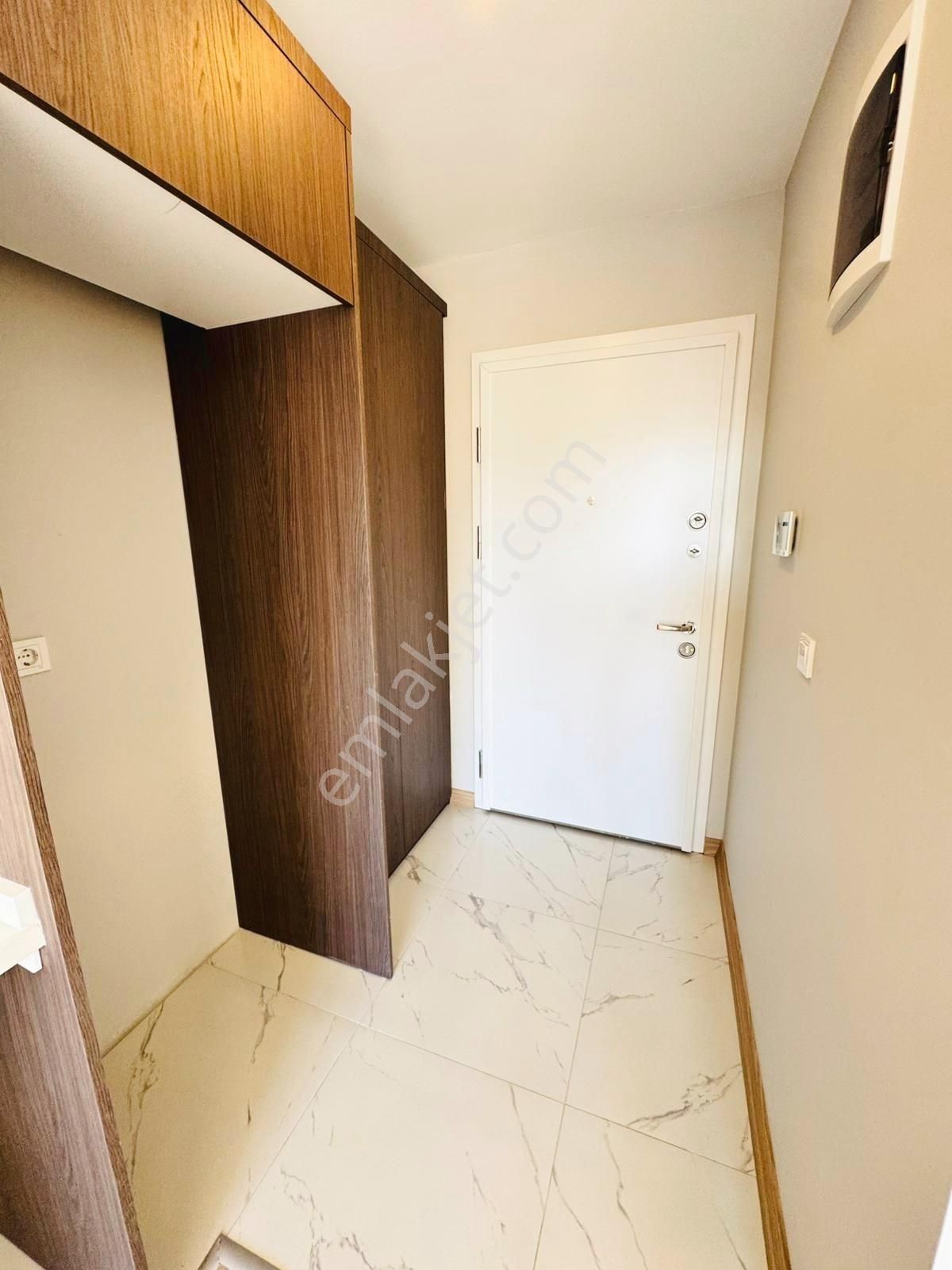 █ Konfor █ Küçükyalı'da Komple Ön Cephe 2.kat Balkonlu Sıfır 2+1 - Görsel 22