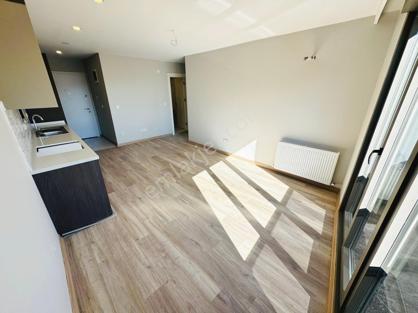 █ Konfor █ Küçükyalı'da Komple Ön Cephe 2.kat Balkonlu Sıfır 2+1 - Görsel 5