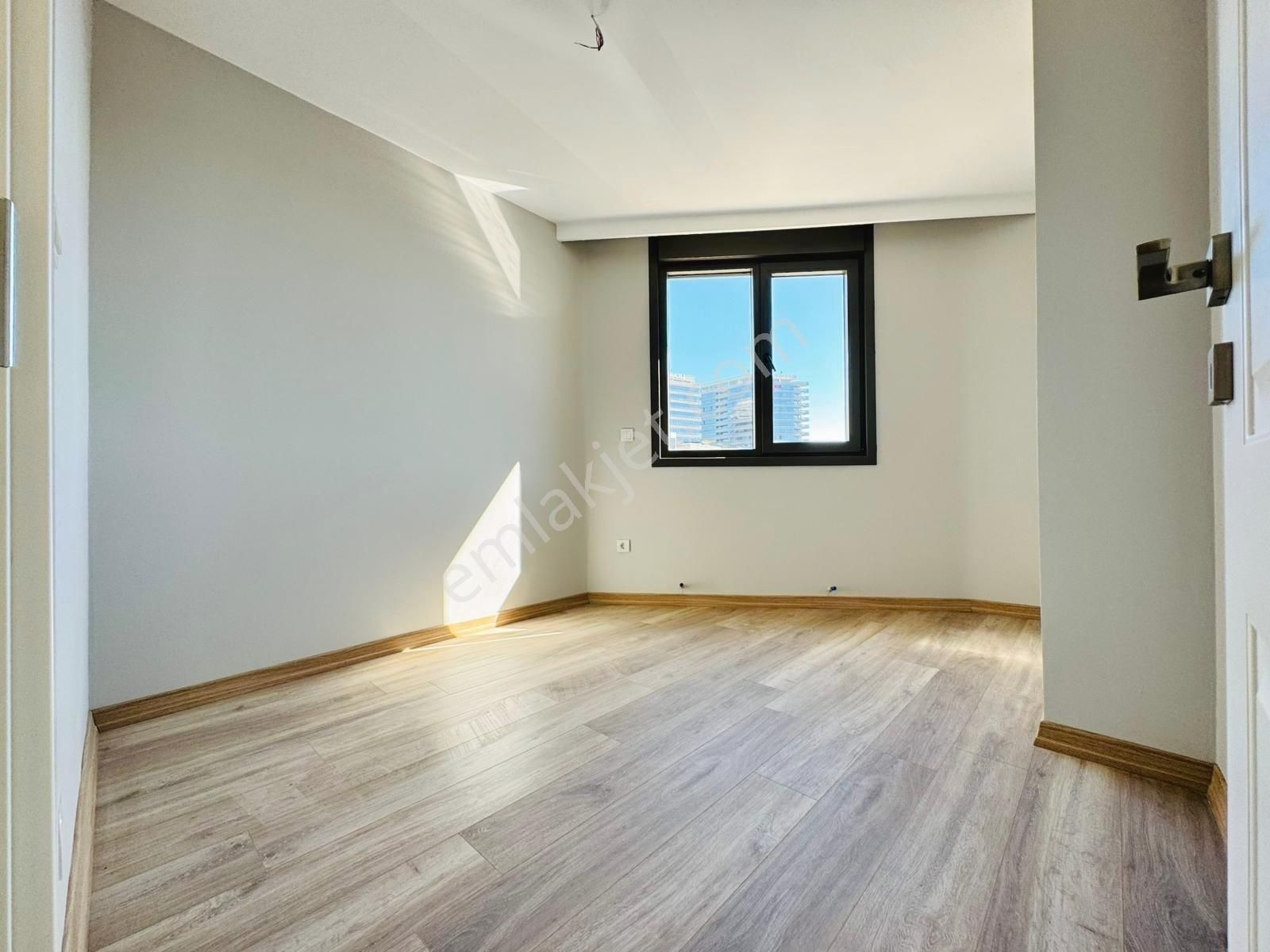 █ Konfor █ Küçükyalı'da Komple Ön Cephe 2.kat Balkonlu Sıfır 2+1 - Görsel 19