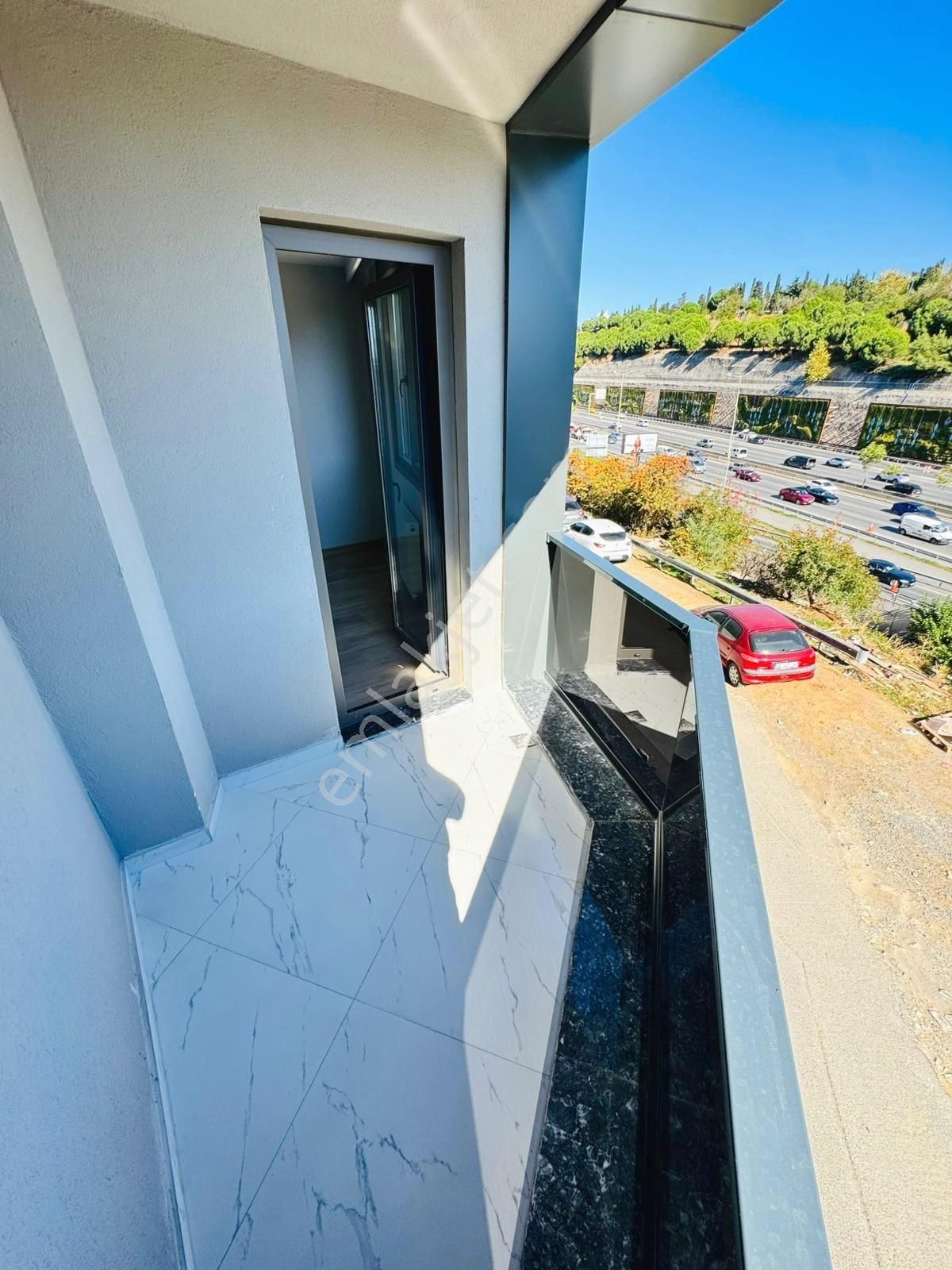 █ Konfor █ Küçükyalı'da Komple Ön Cephe 2.kat Balkonlu Sıfır 2+1 - Görsel 18