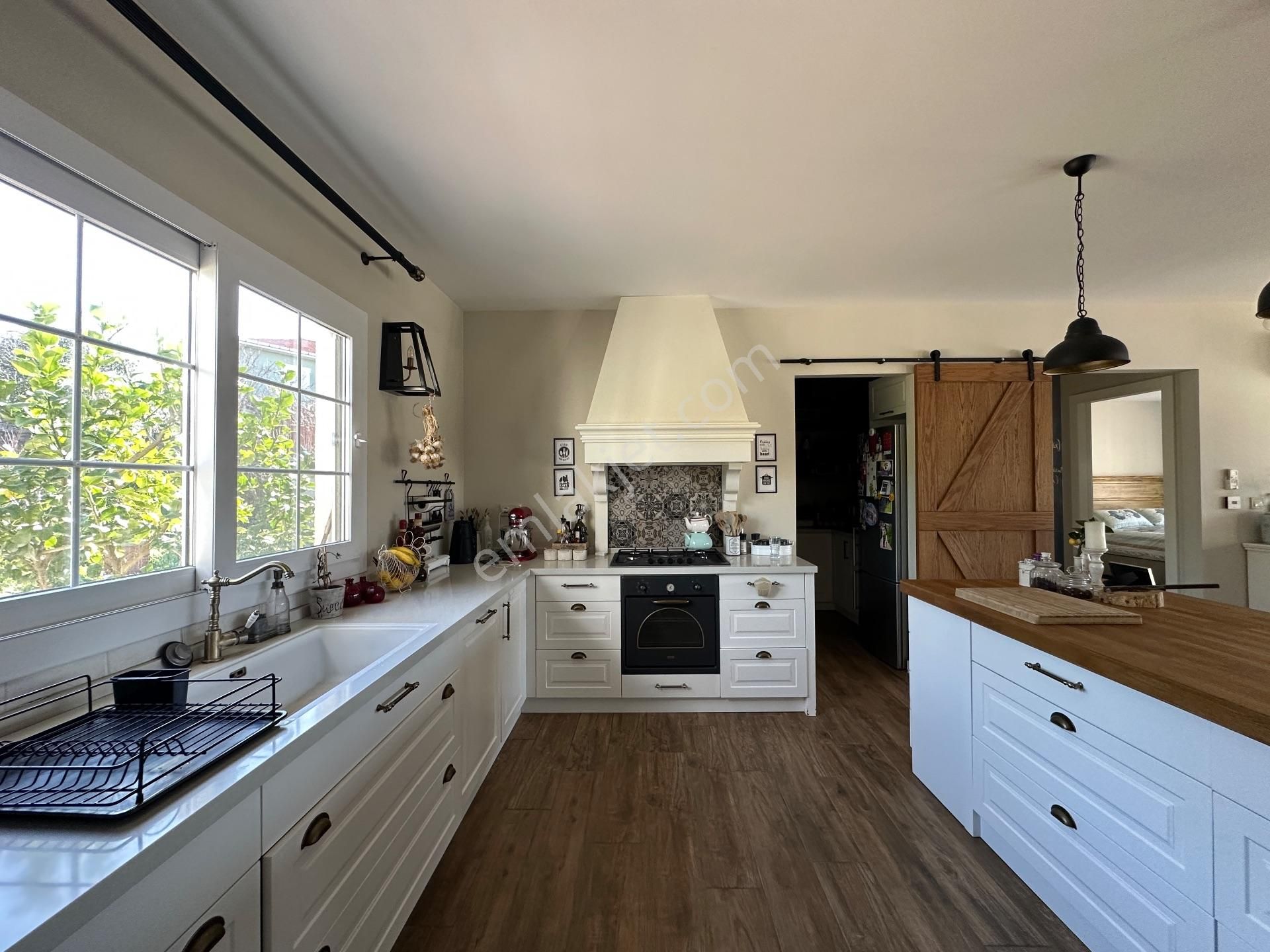 Urla Bademler 5 Dönüm Arsa İçerisinde Satılık 4+2 Müstakil Villa - Görsel 19