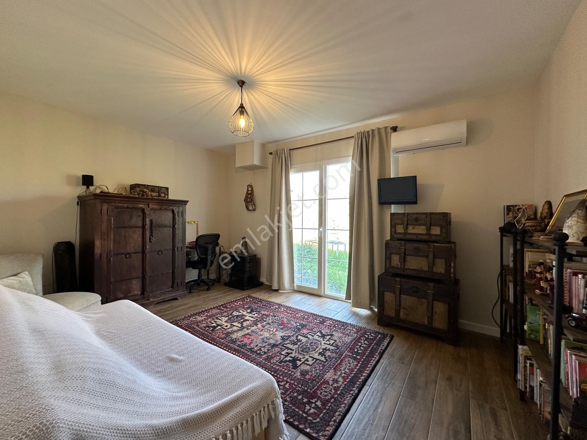 Urla Bademler 5 Dönüm Arsa İçerisinde Satılık 4+2 Müstakil Villa - Görsel 24