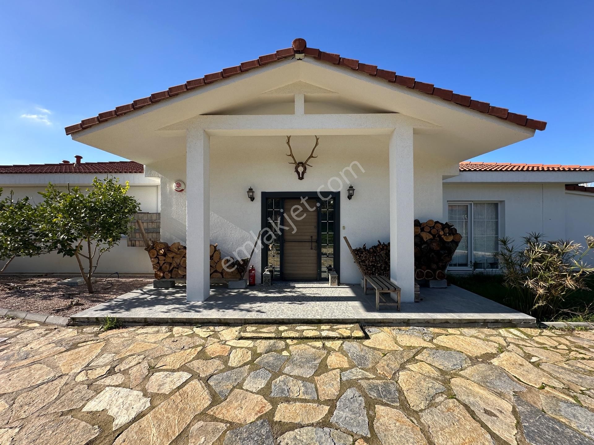 Urla Bademler 5 Dönüm Arsa İçerisinde Satılık 4+2 Müstakil Villa - Görsel 10