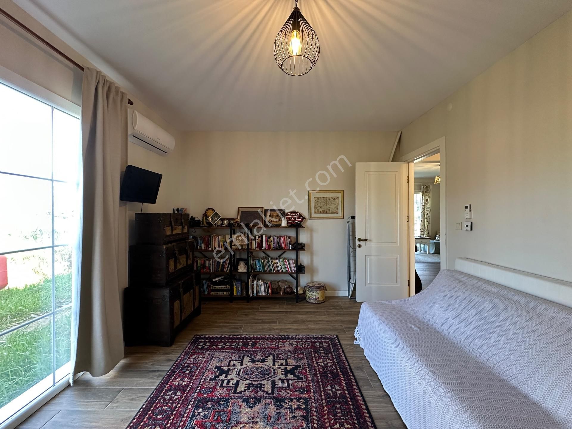 Urla Bademler 5 Dönüm Arsa İçerisinde Satılık 4+2 Müstakil Villa - Görsel 25