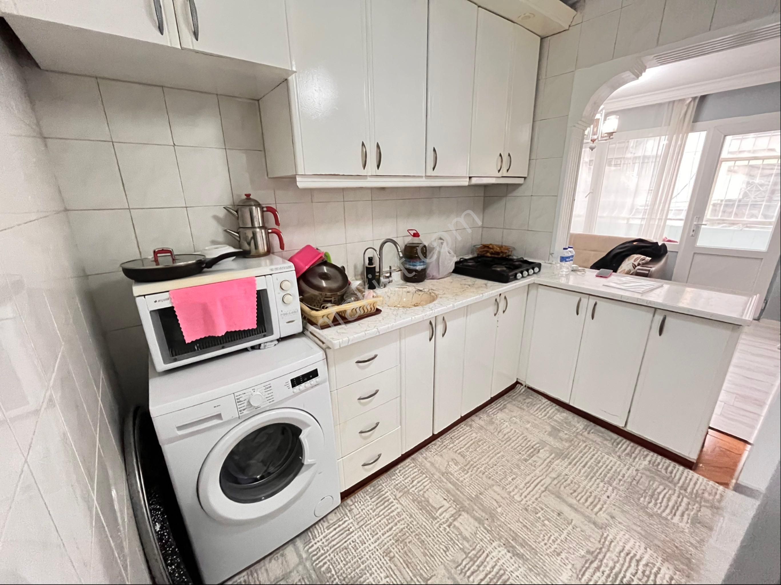 Yeşılyurtta Manolya Parkı Yakınında Çift Cepheli Temiz Bakımlı Arakat Daire - Görsel 12