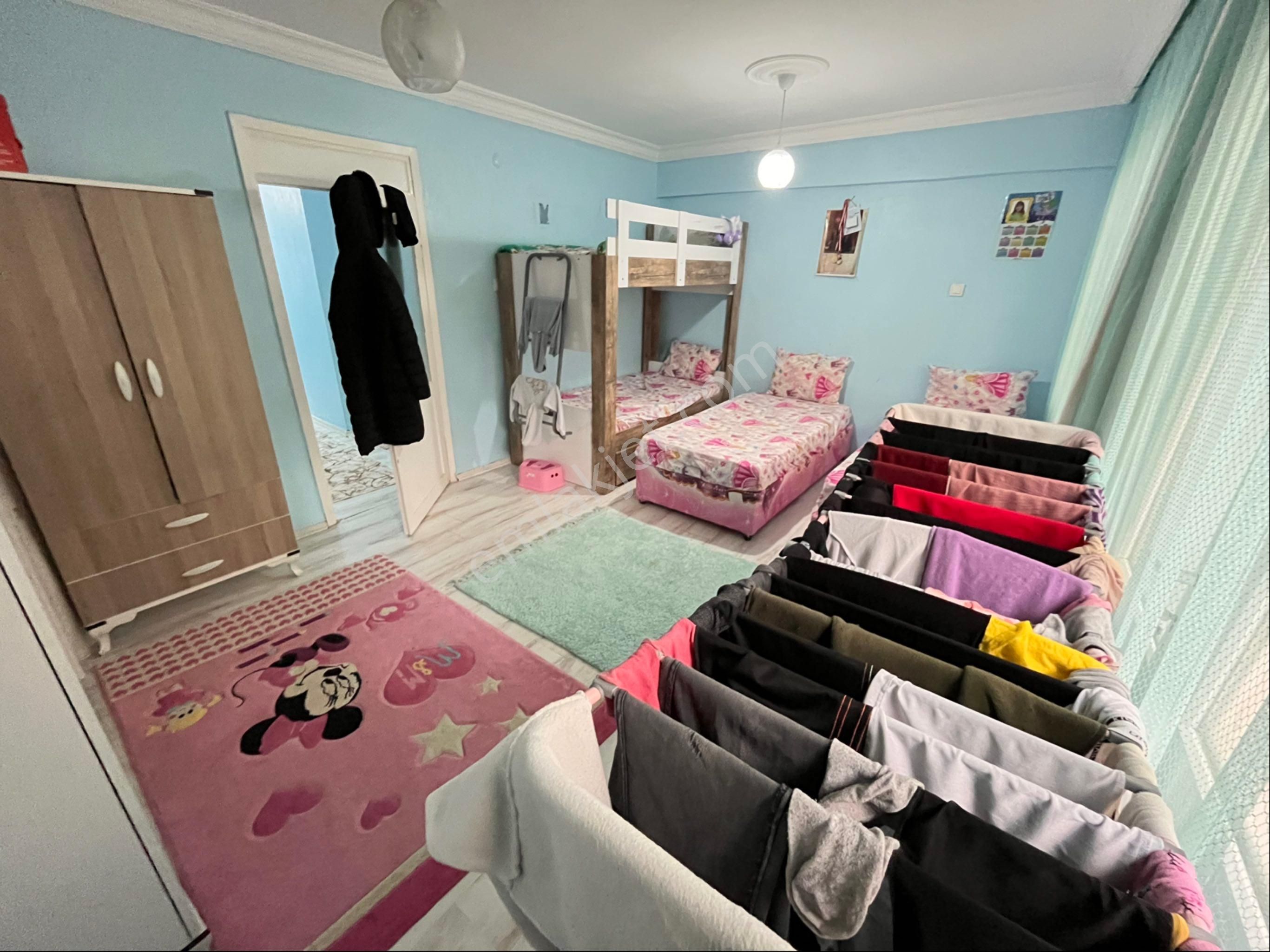 Yeşılyurtta Manolya Parkı Yakınında Çift Cepheli Temiz Bakımlı Arakat Daire - Görsel 21